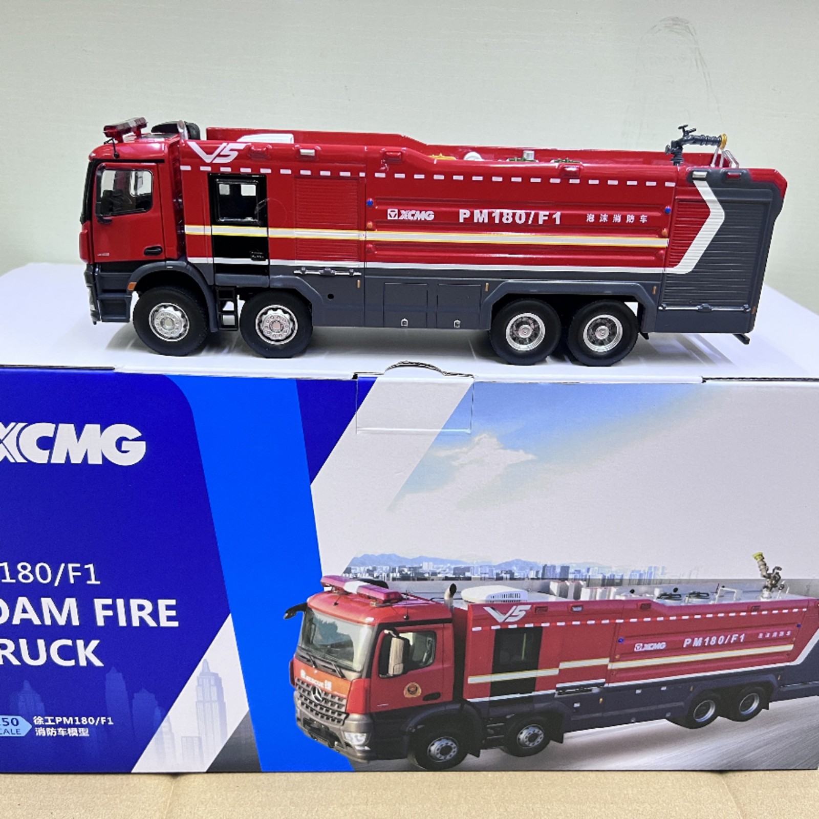 XCMG original 1:50 Mercedes Benz PM180/F1 XCMG foam fire rescue vehicle model