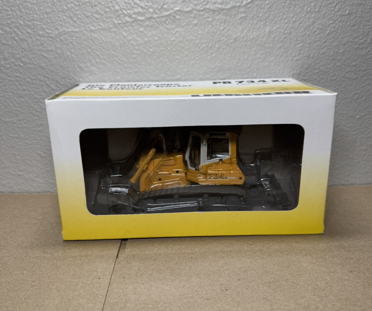 Liebherr PR734 XL Litronic Crawler Tractor 1:50 Scale Model #25004 New In Box