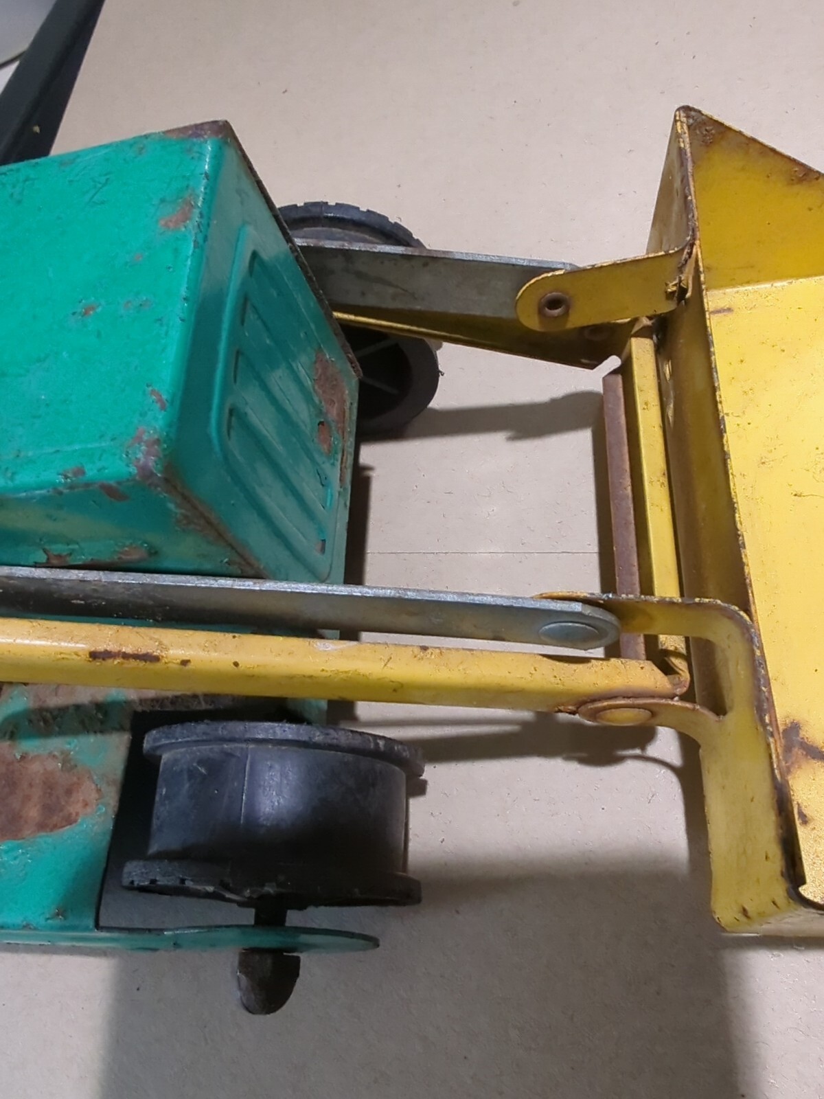 STRUCTO ? Unbranded Green Yellow Track Bulldozer Dozer Bucket Loader Tractor