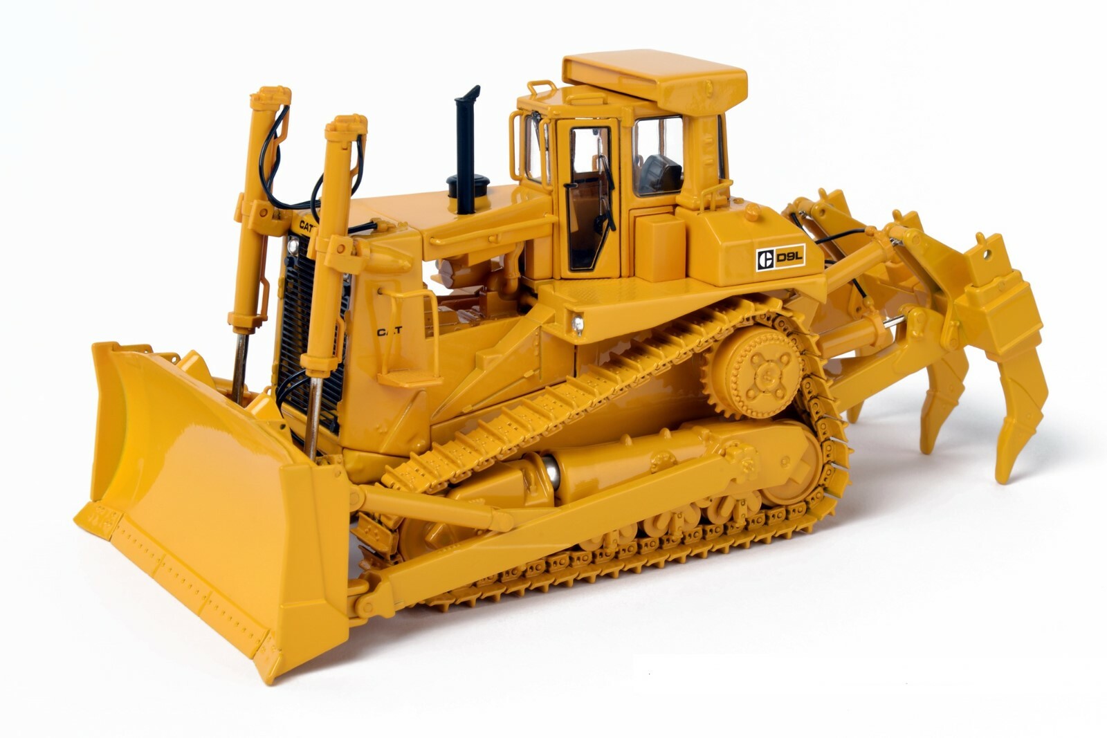 Caterpillar D9L Dozer w/ Cab, 3 Shank Ripper – 1/48 – CCM – Diecast – 2019