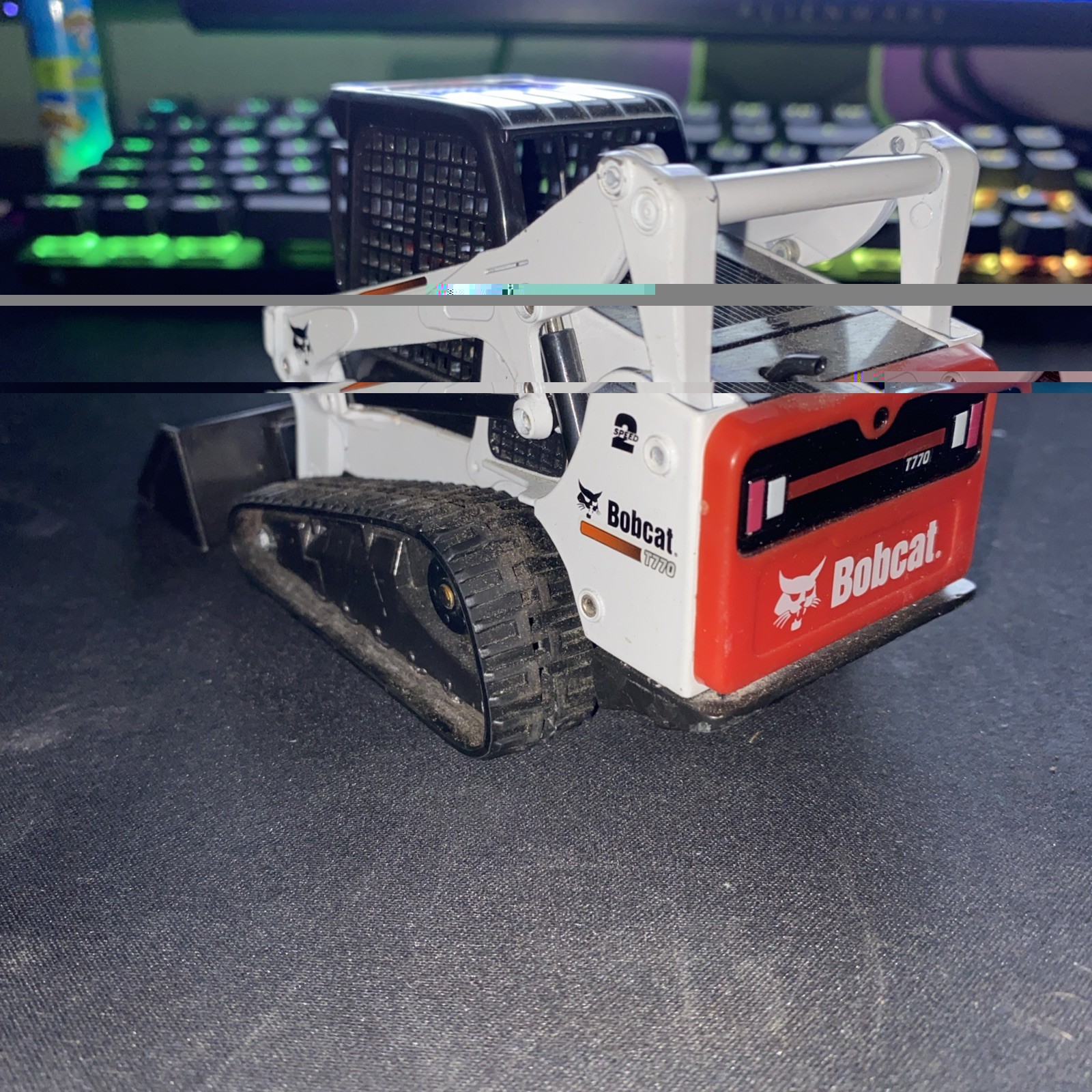Bobcat T770 Compact Track Loader – Norscot 1:25 Scale Diecast Model #6988776 New