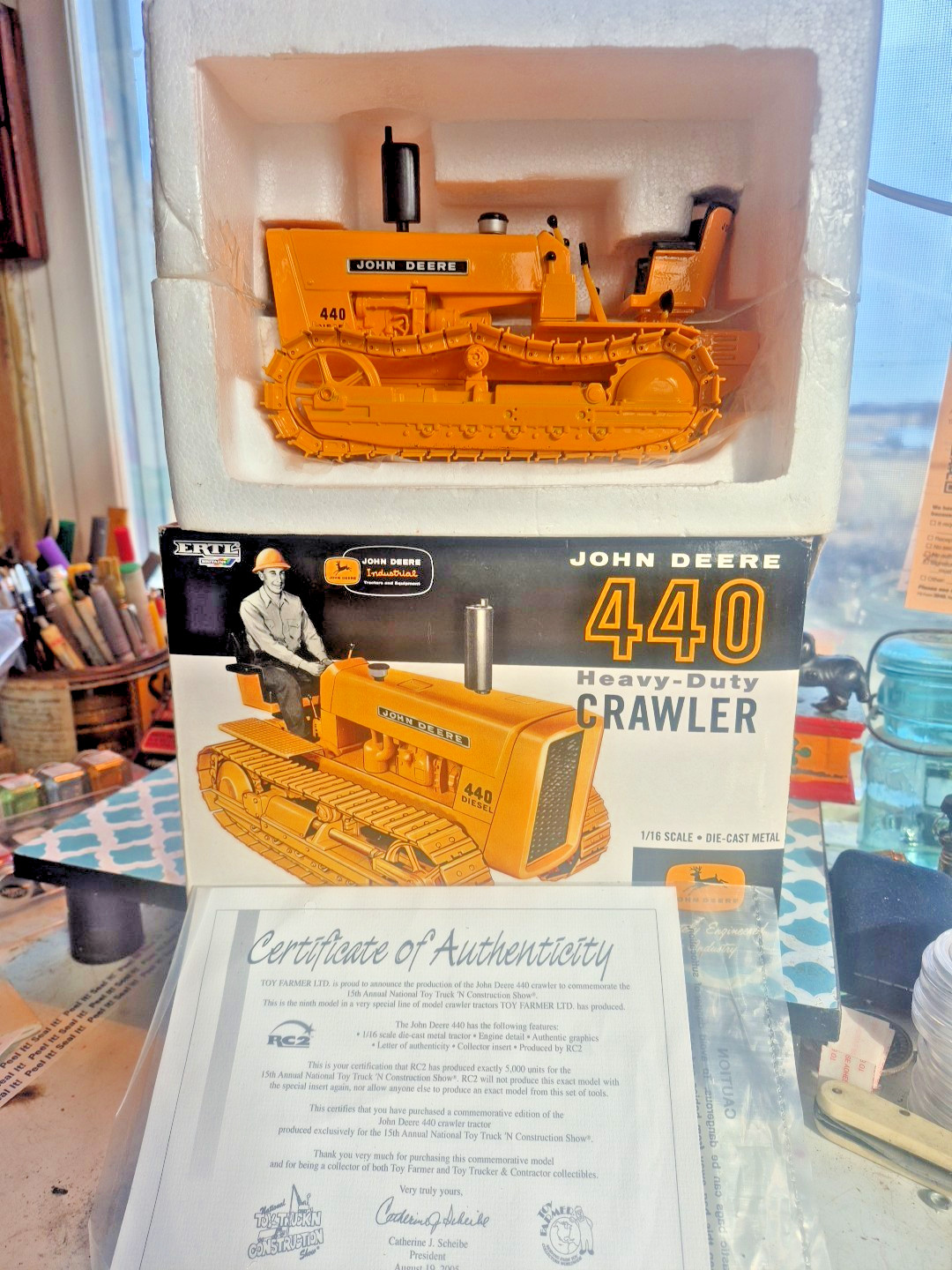 MINT John Deere 440 Crawler 1/16 2005 Toy Truck’n Construction Show #16134 #165B