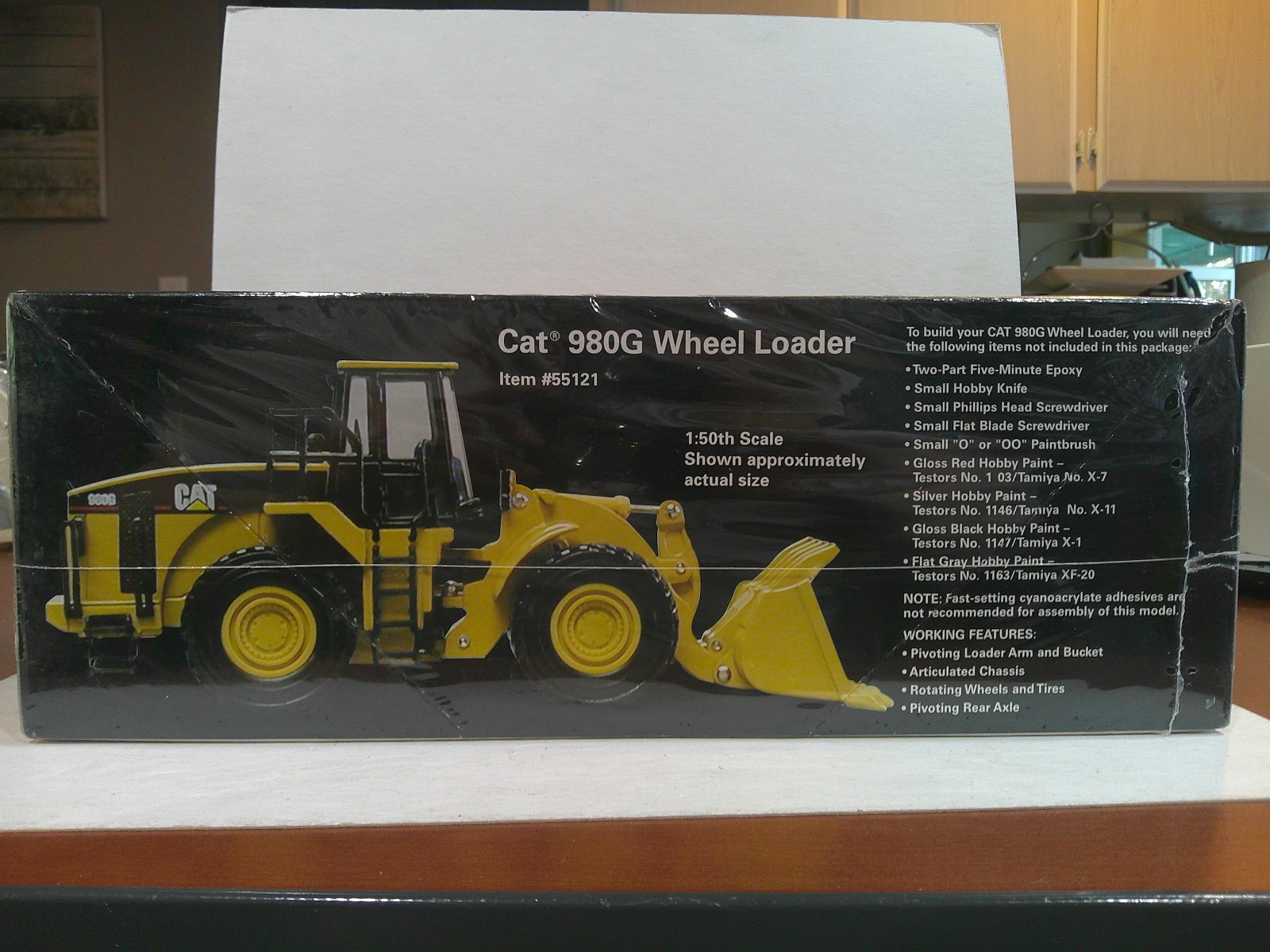 Norscot Construction Model Kit CAT 980G Wheel Loader 1:50 Yellow Sealed