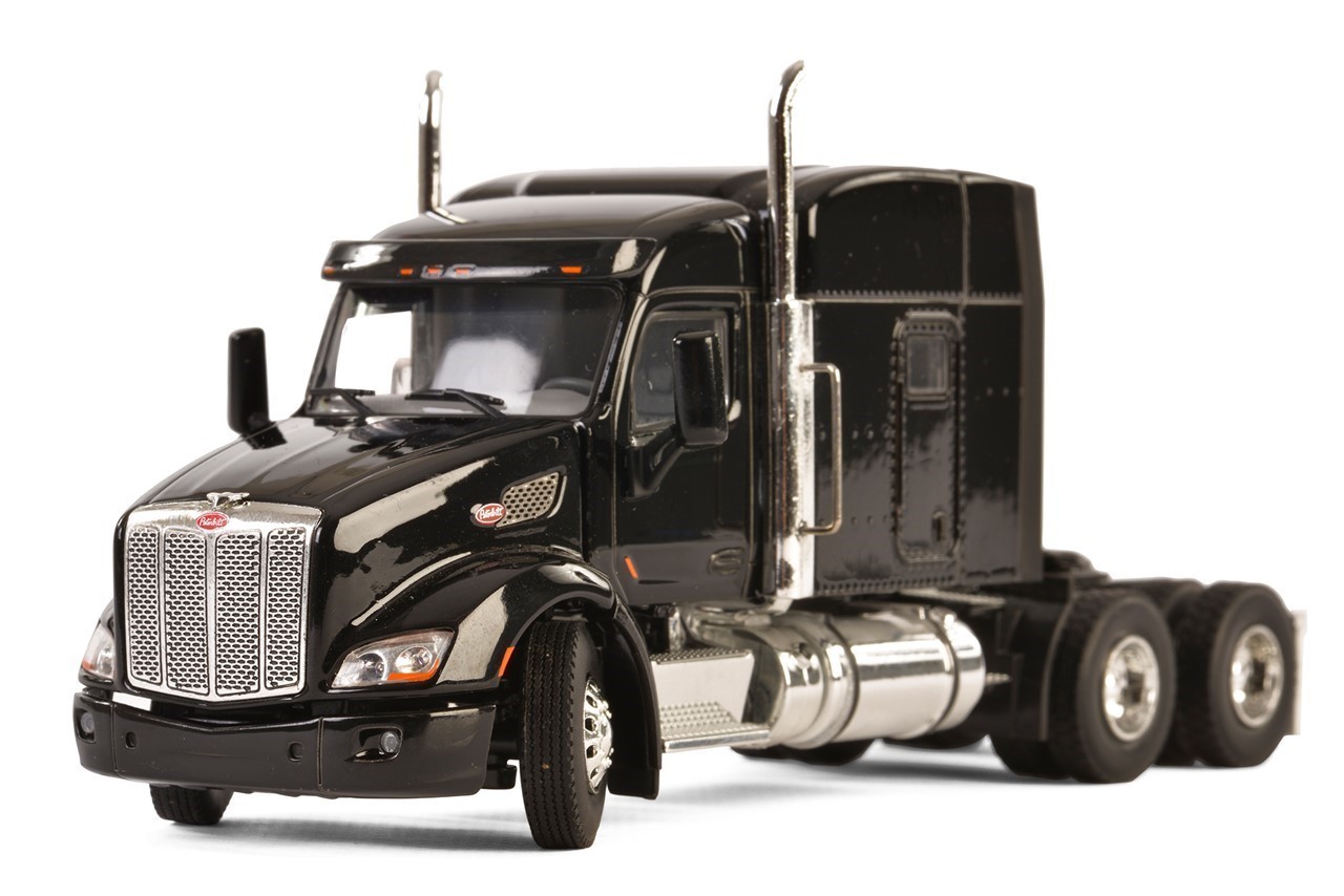 WSI 33-2026 Peterbilt 579 3-Axle Tractor w/Flat Top Sleeper – Black 1/50 MIB