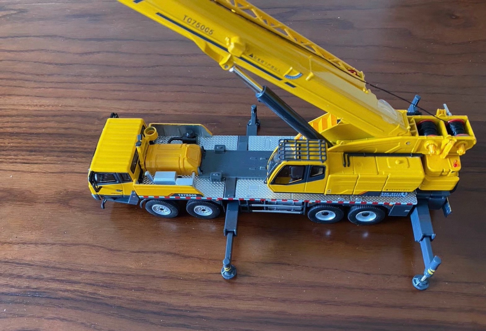 1/50 LIUGONG TC750C5 Automobile Crane Engineering Mechanical Truck Diecast Model