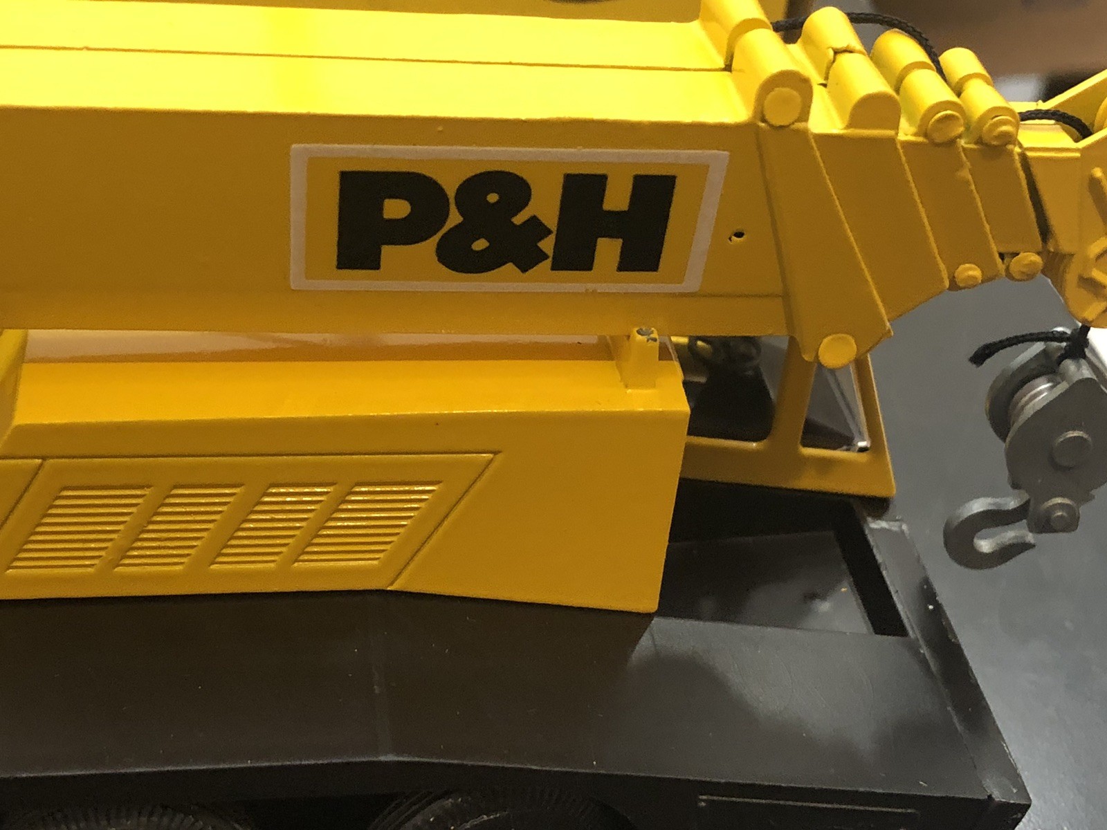 Gescha #3071 P&H T-1300 Hydraulic Truck Crane Diecast Model Boxed – Scale 1:50