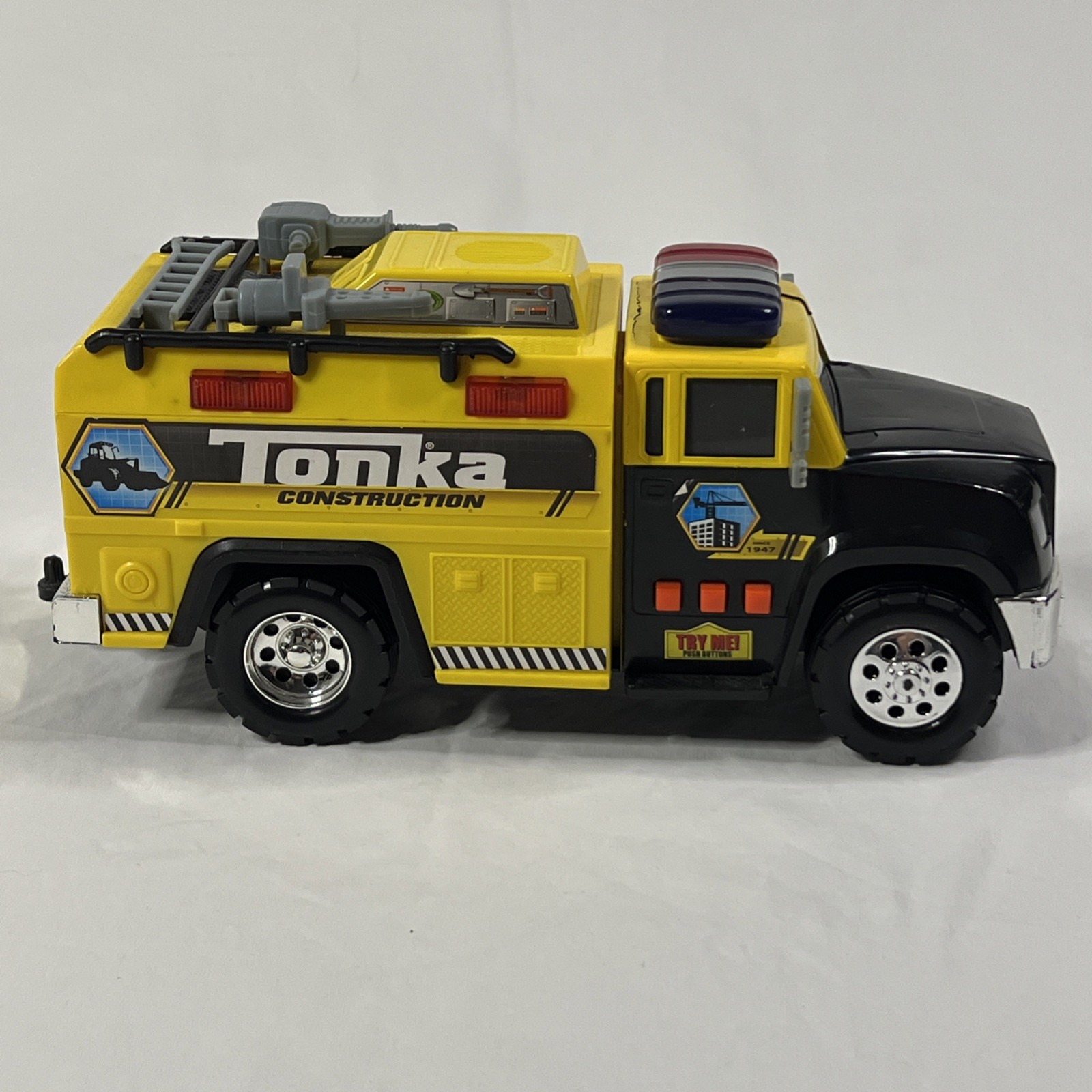 2011 Tonka construction truck with lights and sounds black front yellow back