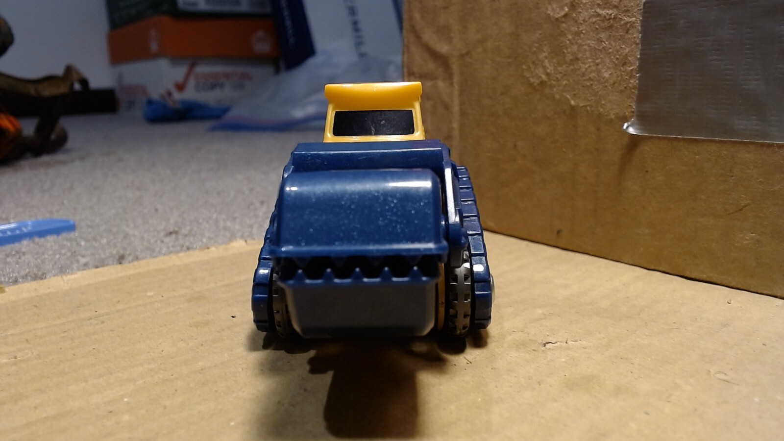 Unbranded Yellow/Blue Construction Vehicle 6″ Long