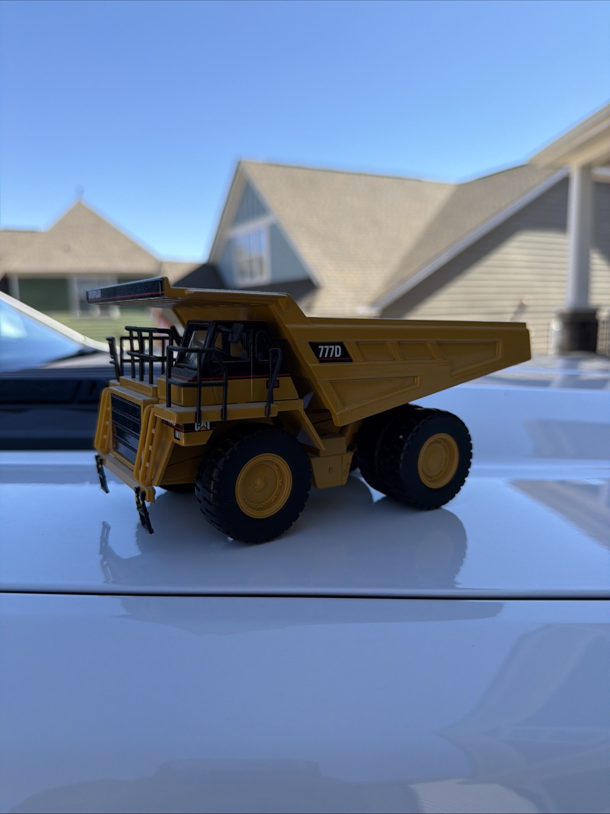 Caterpillar CAT 777D Off Highway Truck 1:50 Scale NIB Mining 2005 Norscot Vtg