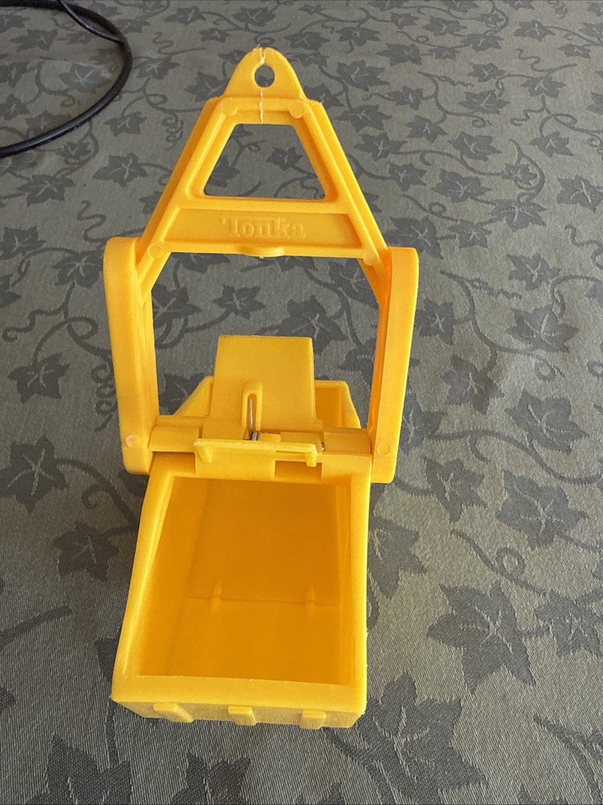 Tonka Classics 952 Construction Crane Part yellow Bucket replacement part