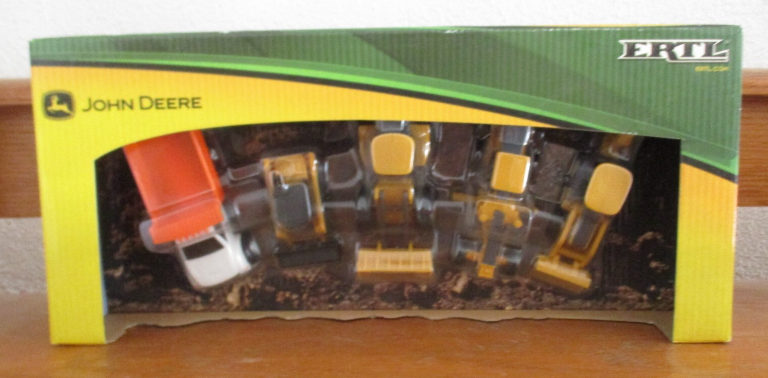 JOHN DEERE – ERTL, 5 PIECE SET (37432) Toy; (unopened original box)