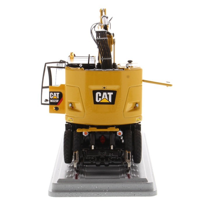 Cat M323F Railroad Wheeled Excavator Diecast Masters 1:50 Scale Model #85662 New