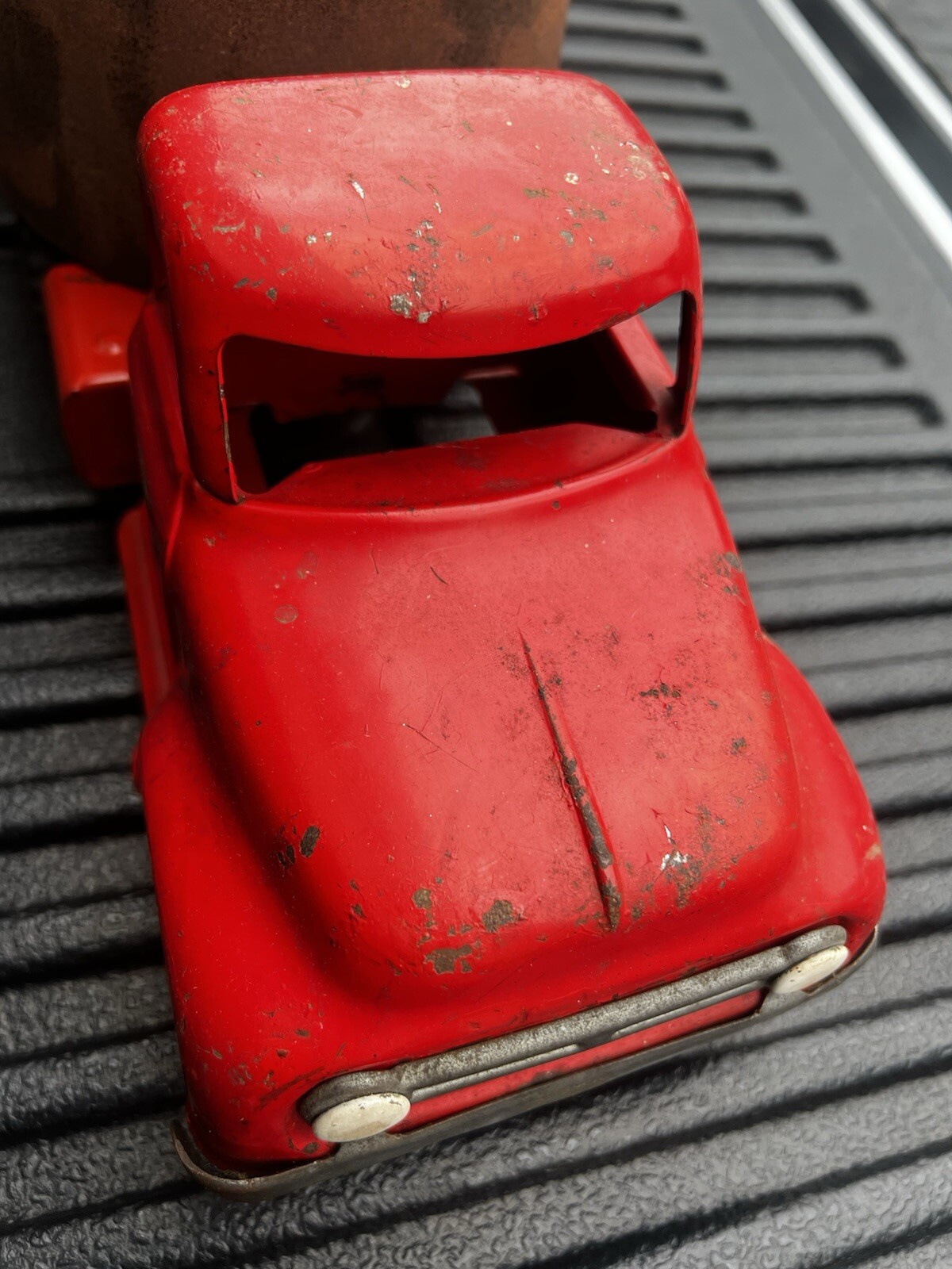 Vintage 1955 Tonka pressed steel Grain Hauler 550-5 catalog play wear & patina