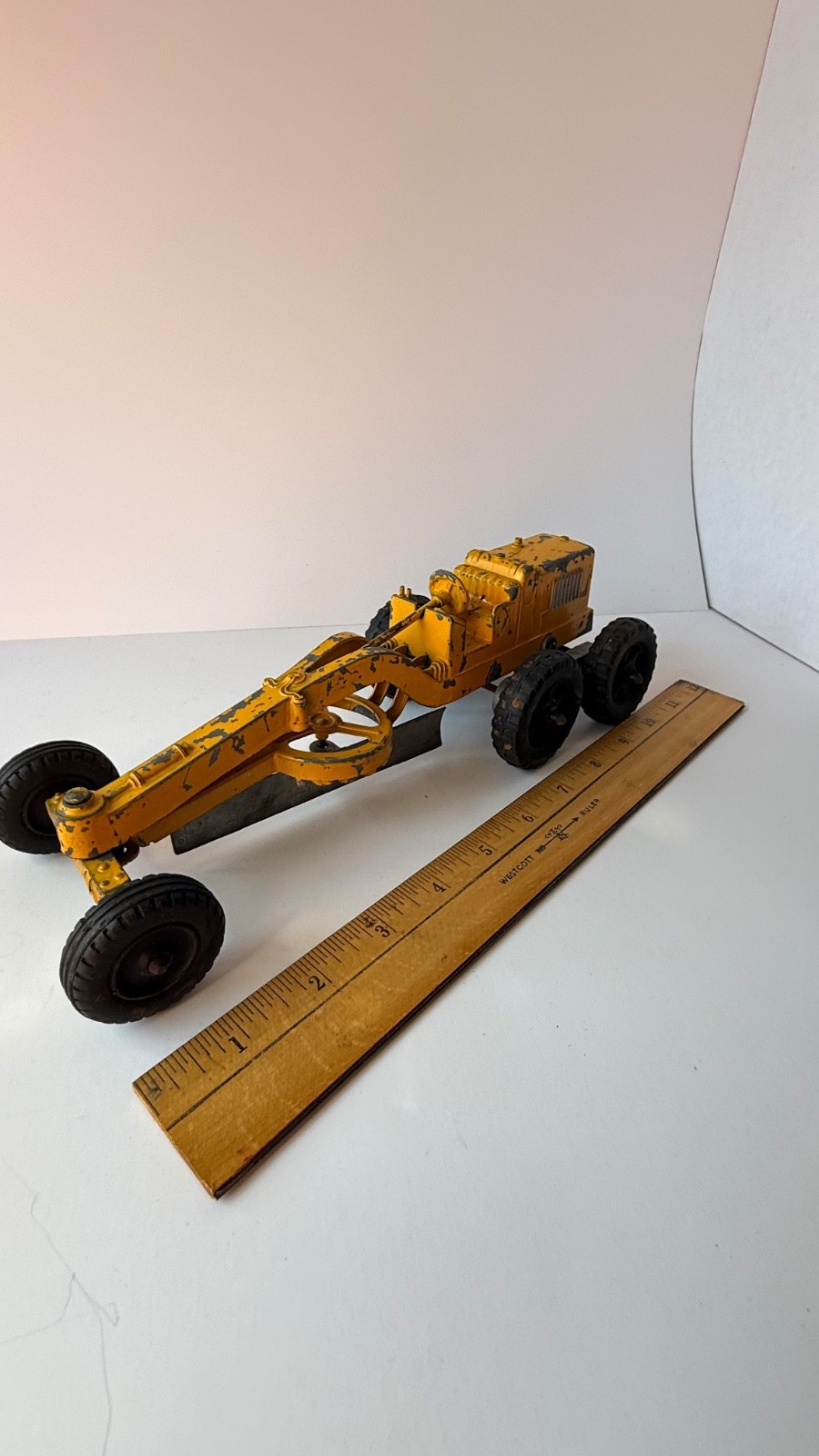 Vintage Hubley 474 Kiddie Road Grater Cast Iron Toy Yellow 6 Wheel 1950s-60s