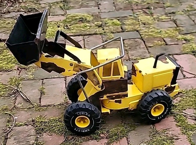 Vintage Mighty Tonka XMB-975 Pressed Steel Front End Loader Yellow