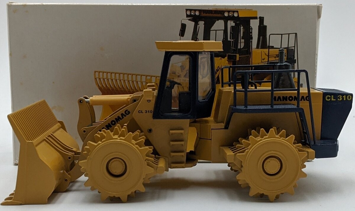 Conrad 2425 1:50 Hanomag CL 310 Compactor NIB