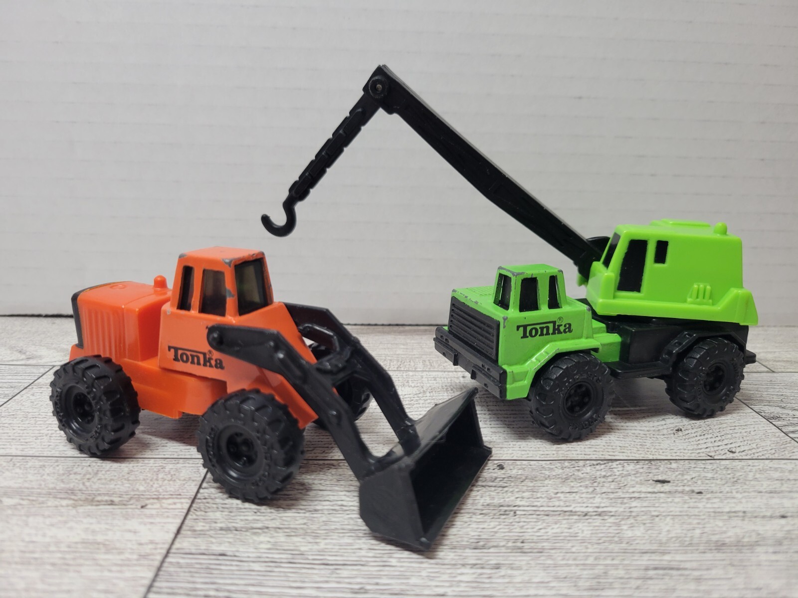 2 Vintage Mini TONKA 1992 Orange & 1994 Green Tractors Trucks
