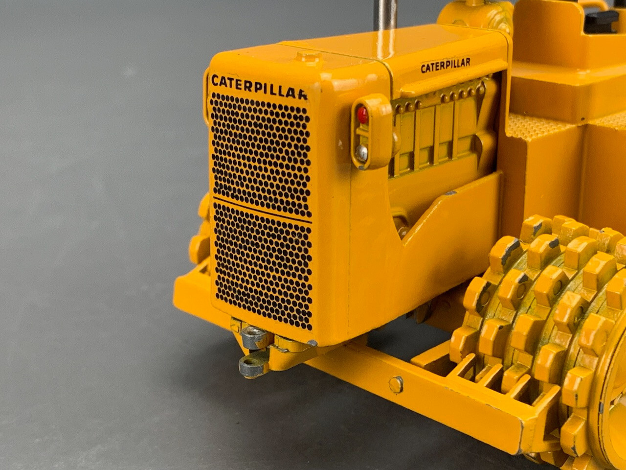 Vintage 1/50 NZG Diecast Caterpillar 825B Compactor D0855
