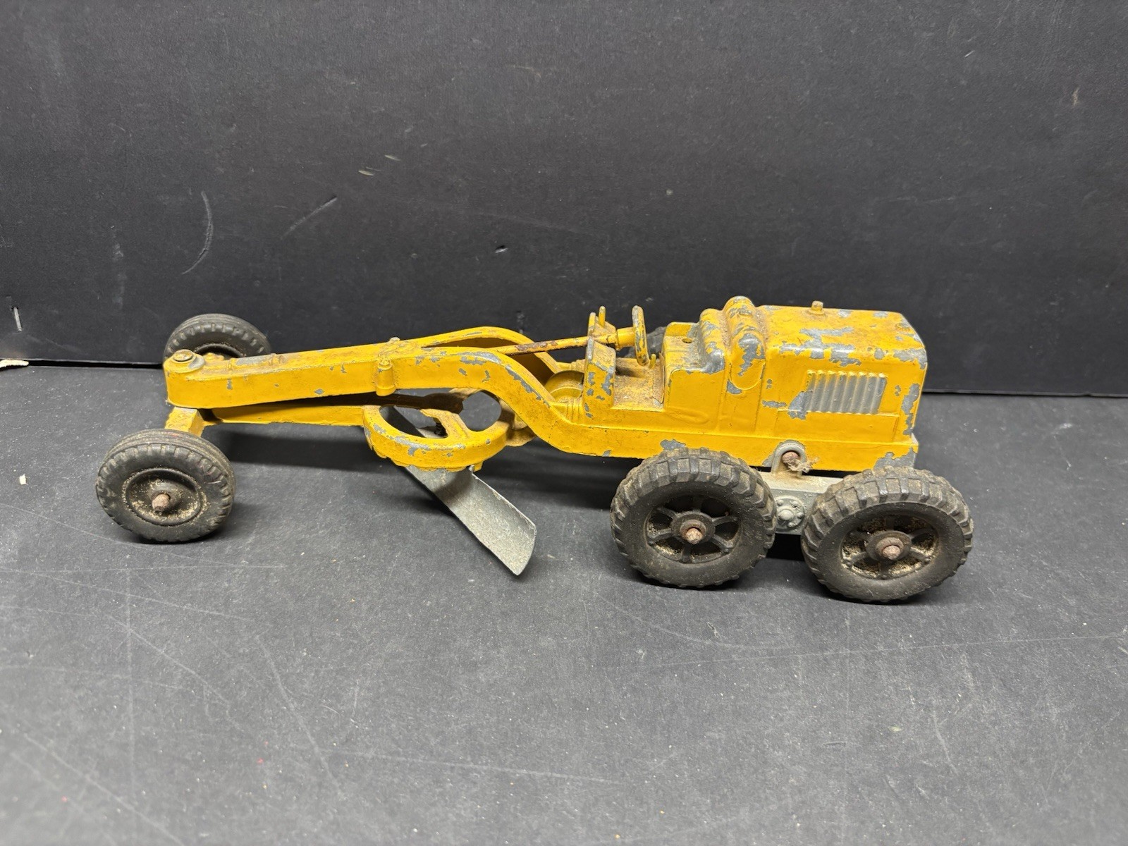 Vintage Hubley Kiddie Toy Road Grader Die Cast Toy No.481 – Made in U.S.A.