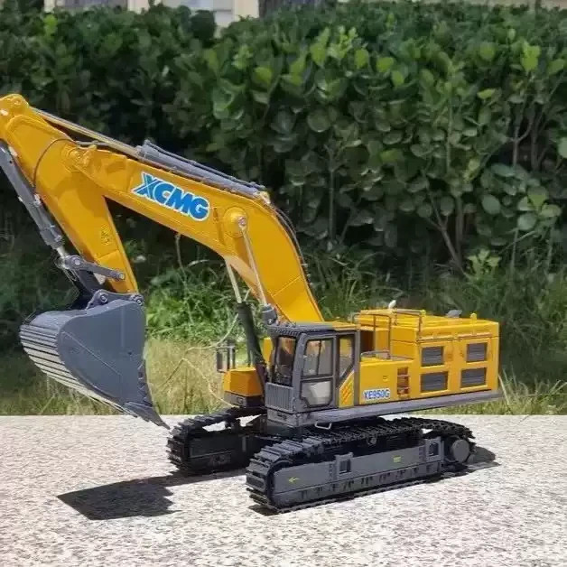 1:35 XCMG XE950G Large-Scale Mining Excavator – Alloy Tracked Hydraulic Model