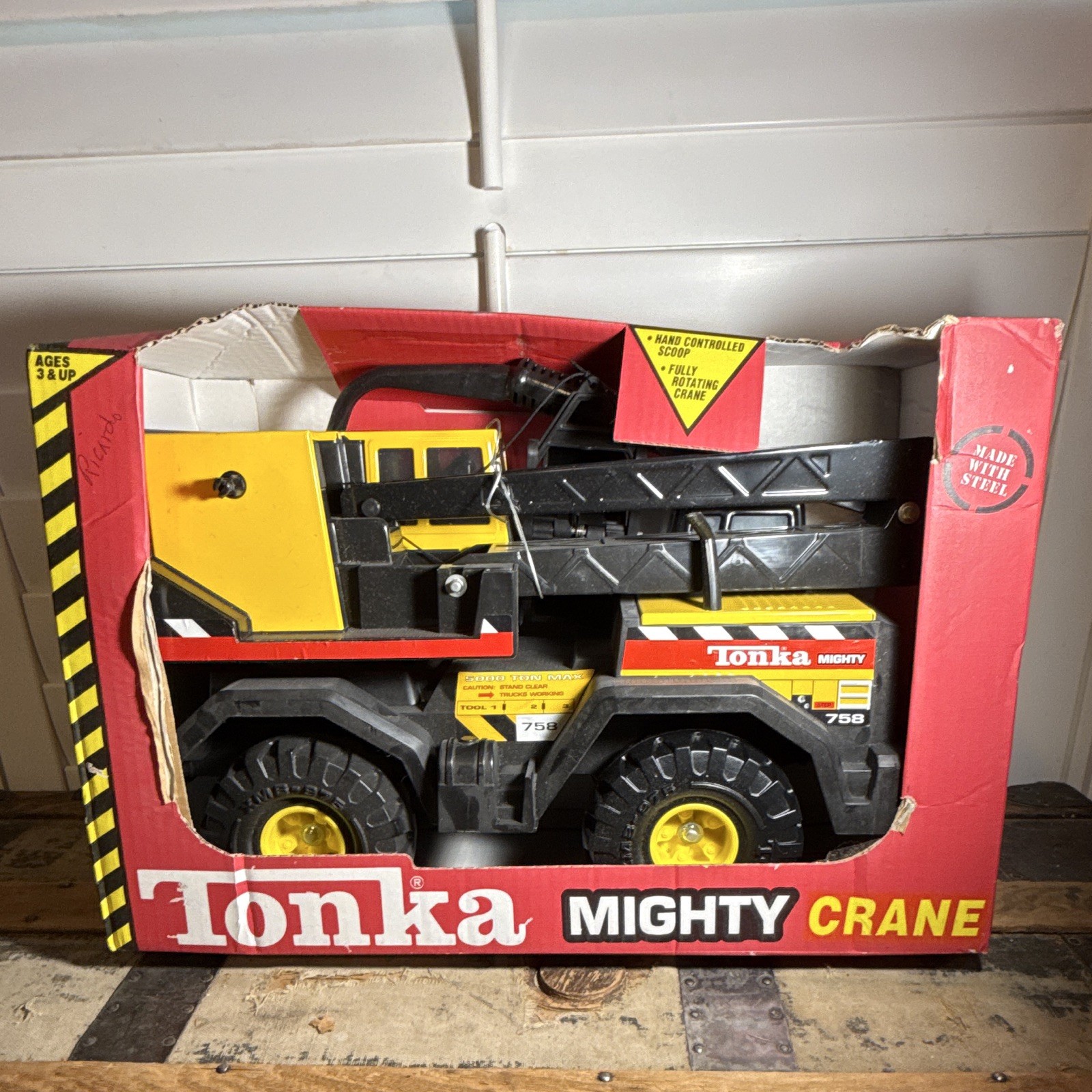Tonka Mighty Crane Steel Vehicle Yellow/Black Rotating Crane, Scoop, MPN 758