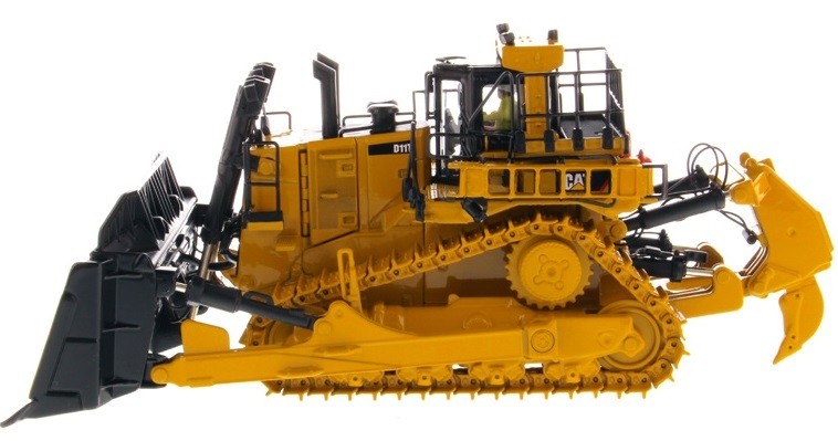 DIECAST MASTERS – CATERPILLAR D11T Ripper Equipped Accompanied Figure…
