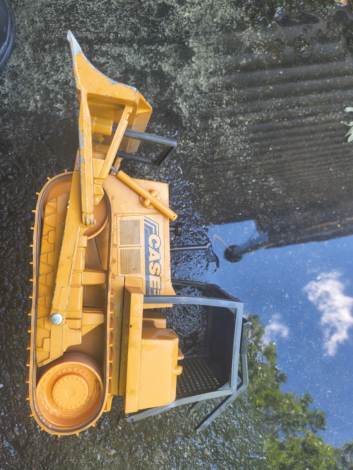 ERTL 1987 CASE International 1450B Crawler Bulldozer Tractor 1/16 scale diecast