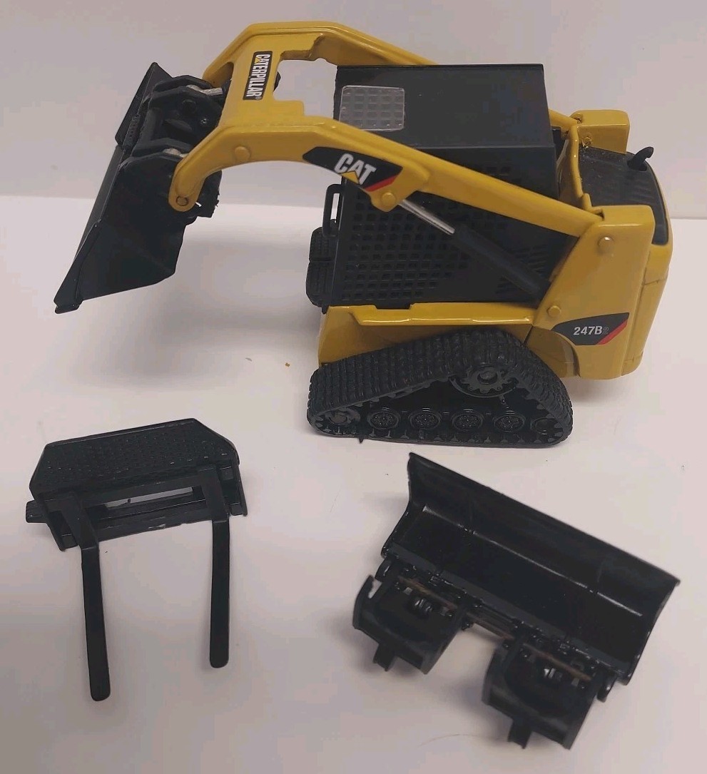 1:32 CAT 247B2 Multi Terrain Loader by Norscot Stamped 8203