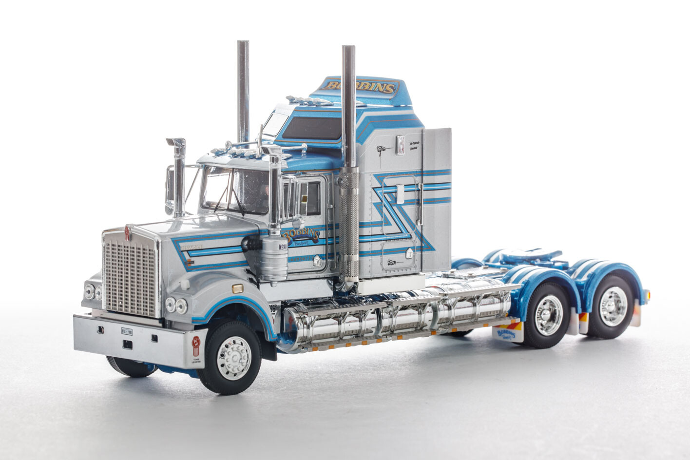 Kenworth T900 Legend Prime Mover Truck – Bobbins – Drake 1:50 Scale #Z01475 New