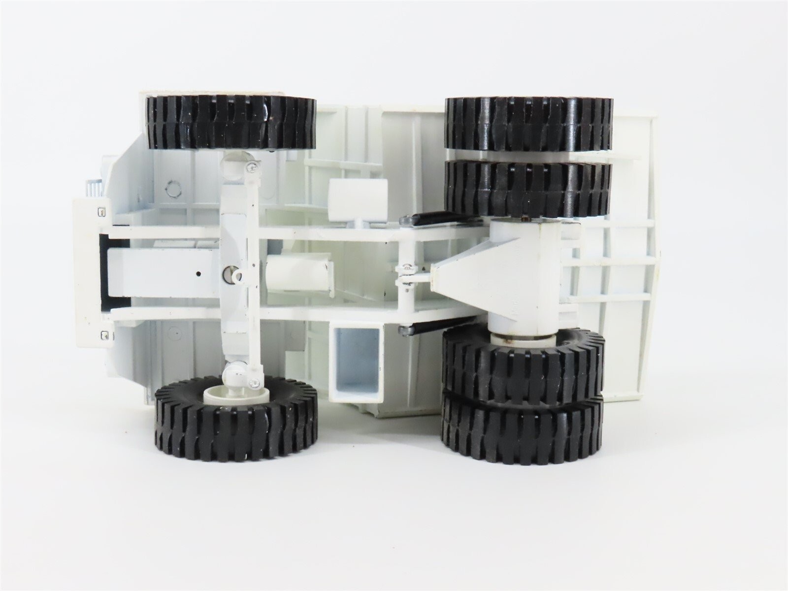 Wabco Haulpak Off-Highway Dump Truck – White – Conrad 1:50 Scale Model #2720.2