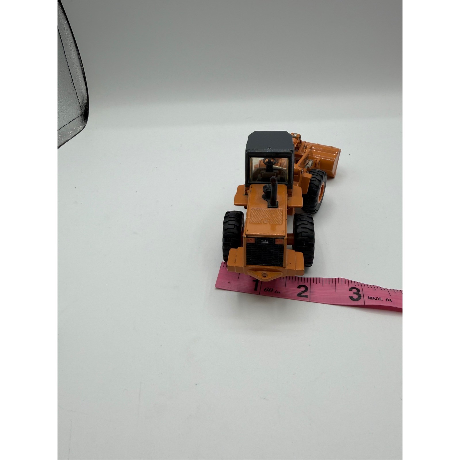 Ertl Case 621B Wheel Loader Diecast 1/64 Scale Construction Toy Orange 2157GX