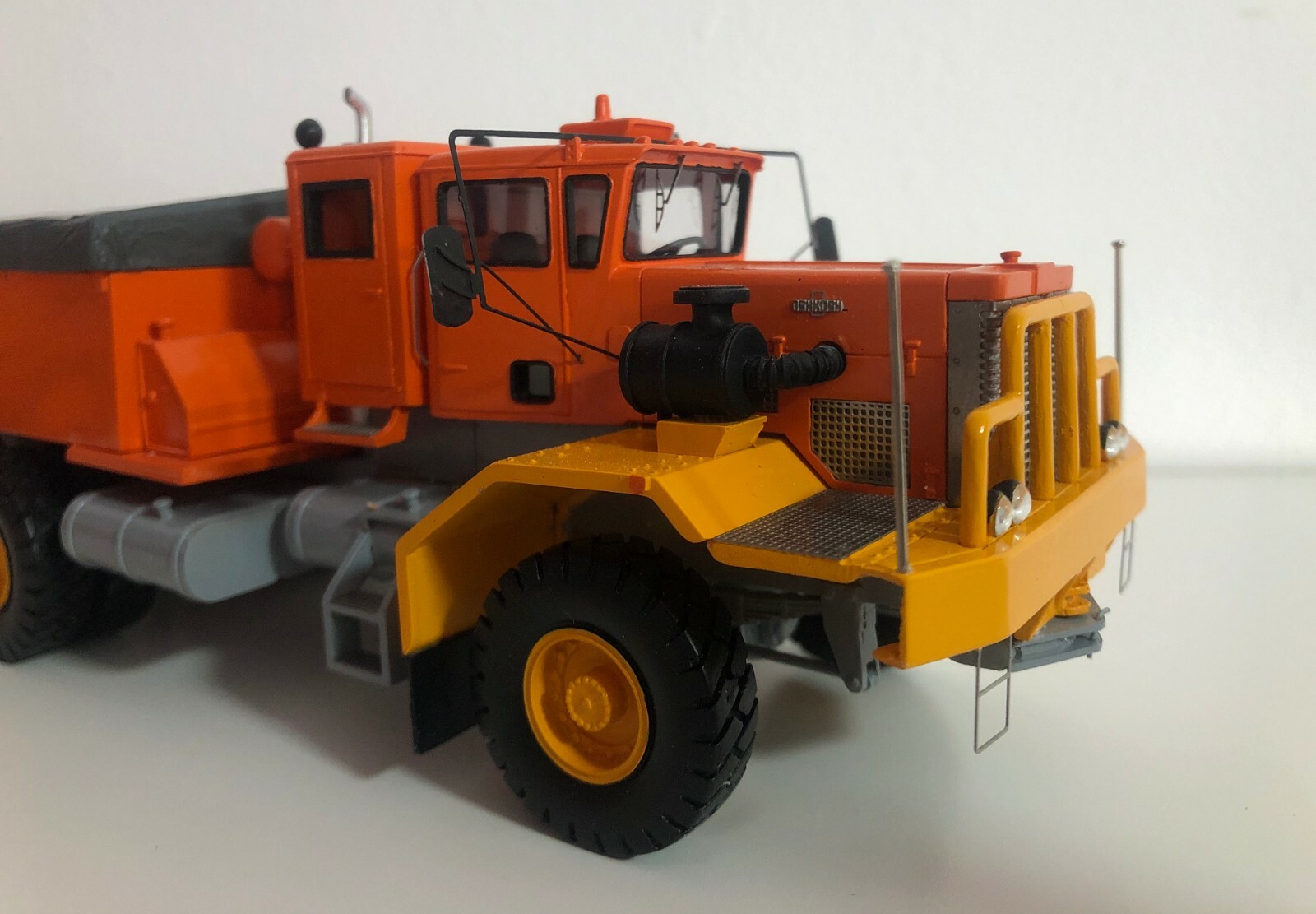 Resin 1/50 Oshkosh J30120 6×4 Transpesa Della Volpe – Built by Fankit Models