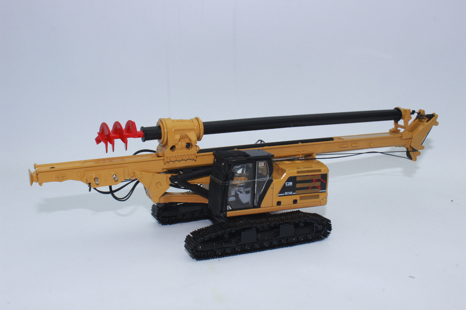 Diecast Masters 41002 EK 160 1:50 Die-Cast Drill on CAT 330 Excavator NEW