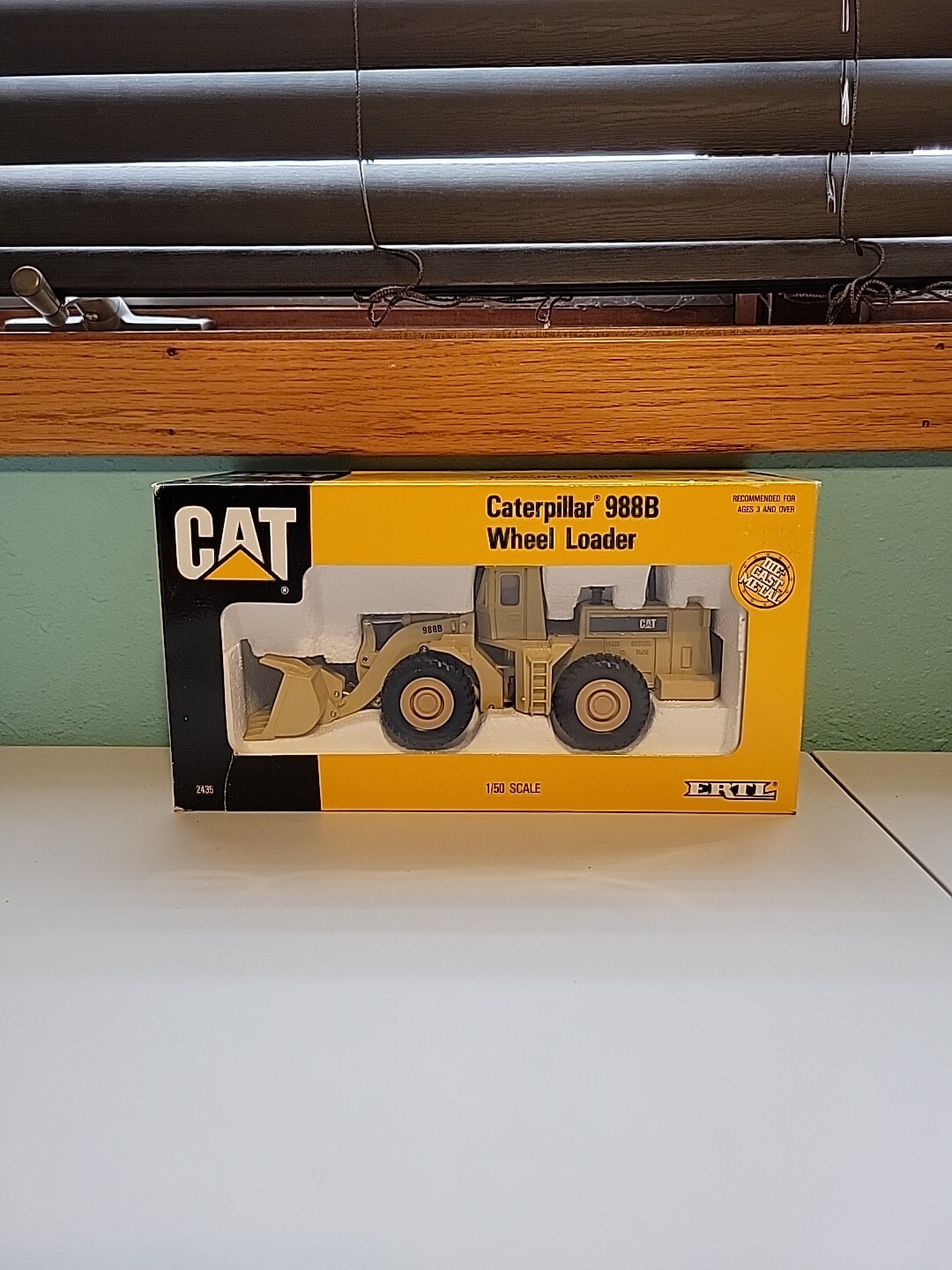 ERTL CAT Caterpillar 988B Wheel Loader Collectors Edition 1990 1:50 Scale 2435