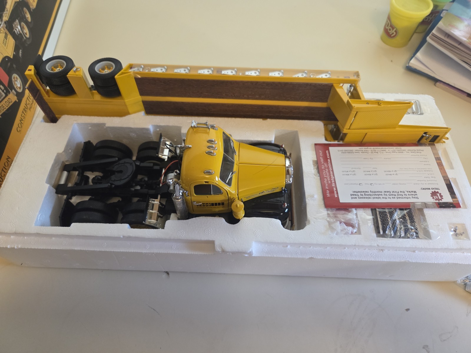 First Gear Construction Pioneers Mack B-Model Truck/Lowboy 1:25 Diecast Y/B