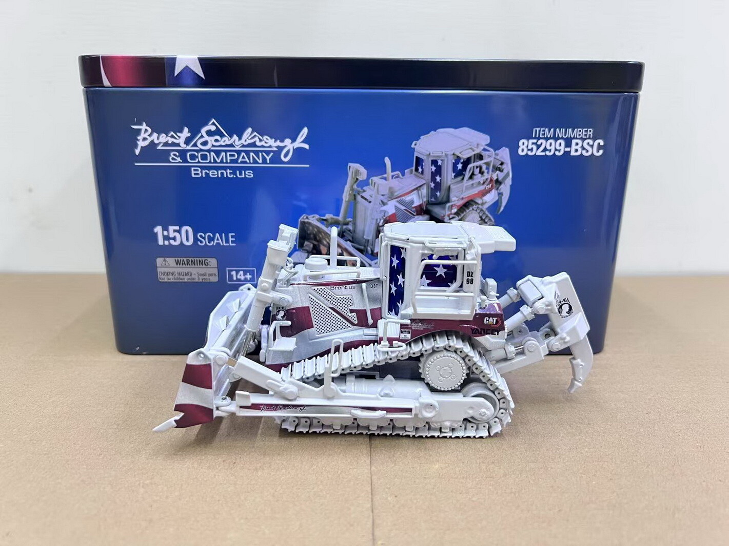 DM 1/50 Scale CAT D8T Dozer Brent Scarbrough Limited Diecast Model 85299-BSC