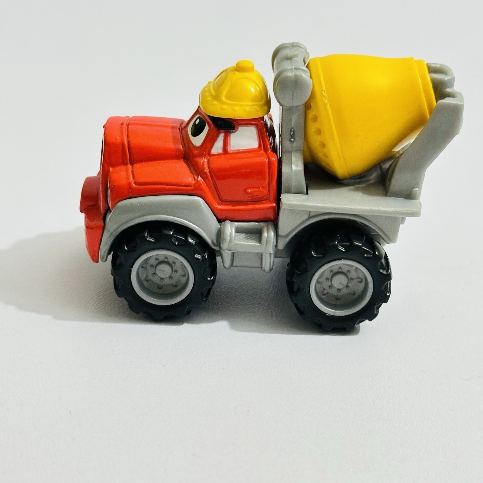 Tonka – Chuck & Friends – Chuck Dump Truck – Maisto – 2000 – Hasbro