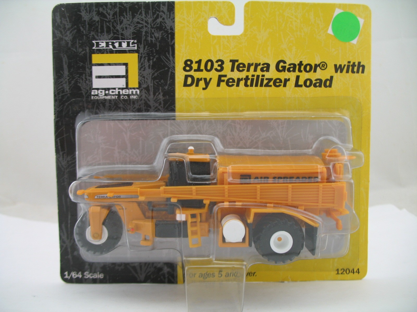 ERTL Model 12044: Terra Gator 8103 w/ Dry Fertilizer Load, MOC