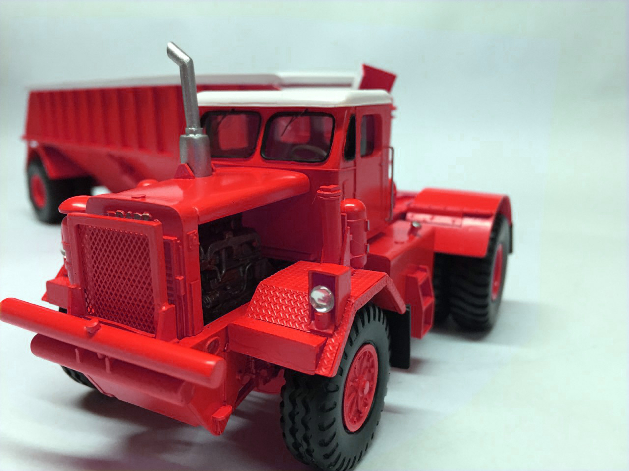 Resin 1/50 KW Dart 50 BDT / Bottom Trailer – RED COLOUR -Ready Made Resin Model