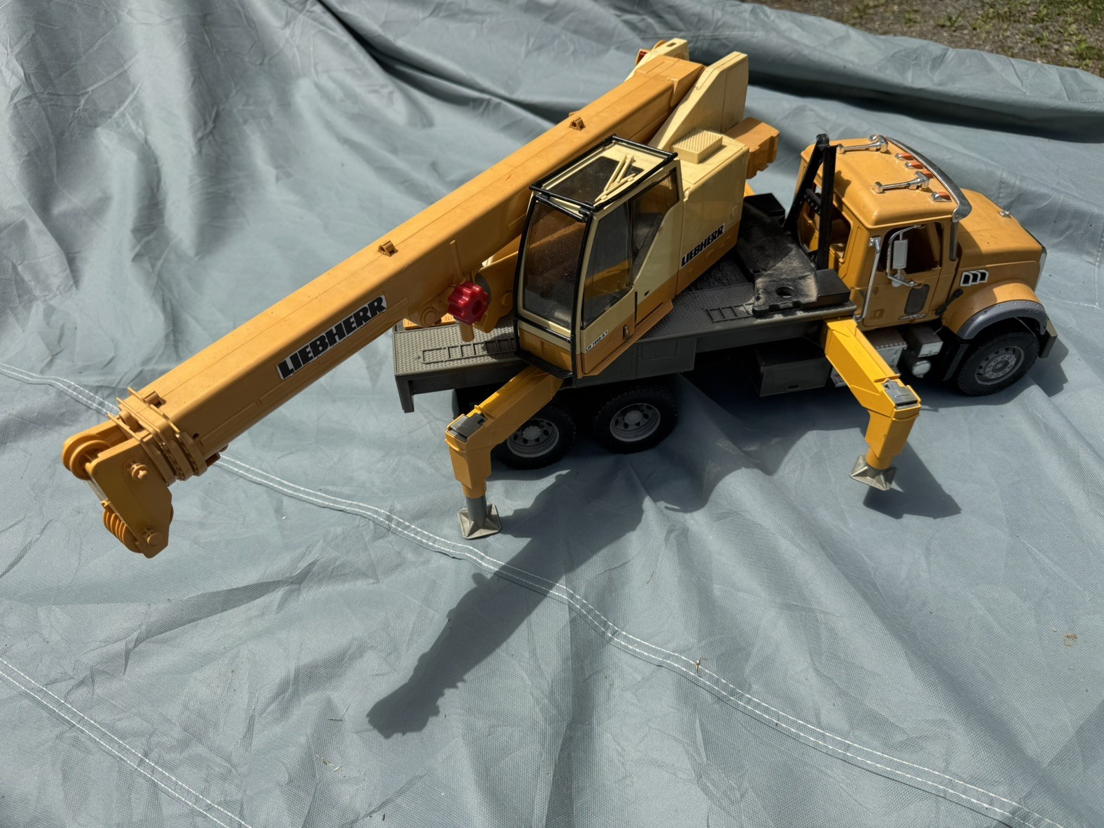 Mack Granite Liebherr Crane Truck 26” BRUDER 2818 *PARTS ONLY*