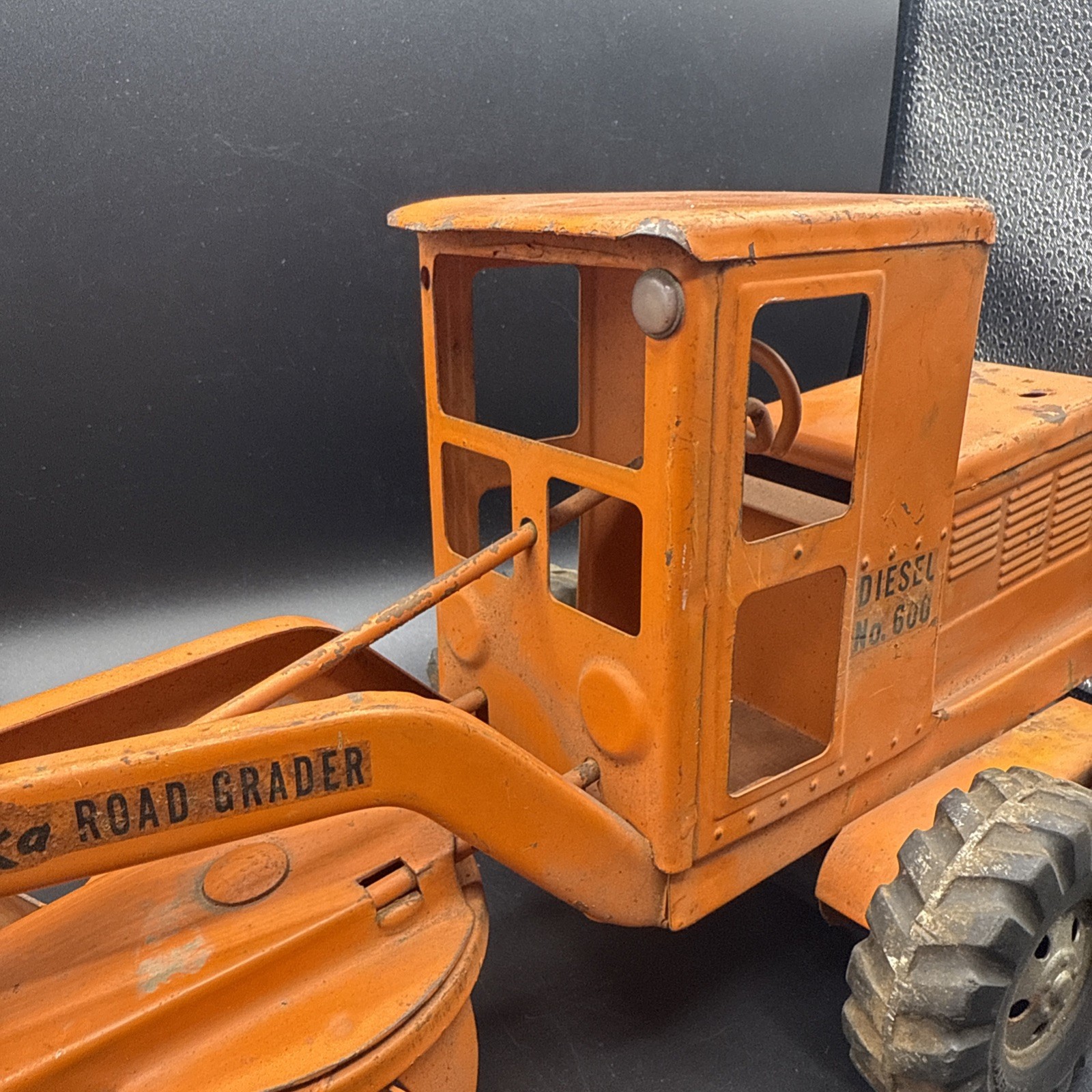 Vintage 50’s-60’s TONKA No.600 Diesel ROAD GRADER- Orange Tonka Grader