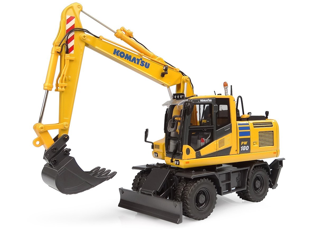Universal Hobbies 1:50 Komatsu PW180-11 Hydraulic Wheeled Excavator W/2 Access