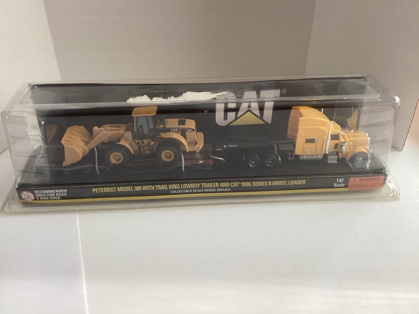Peterbilt 389 Trail King Lowboy Trailer & CAT 980G Wheel Loader 1:87 Scale
