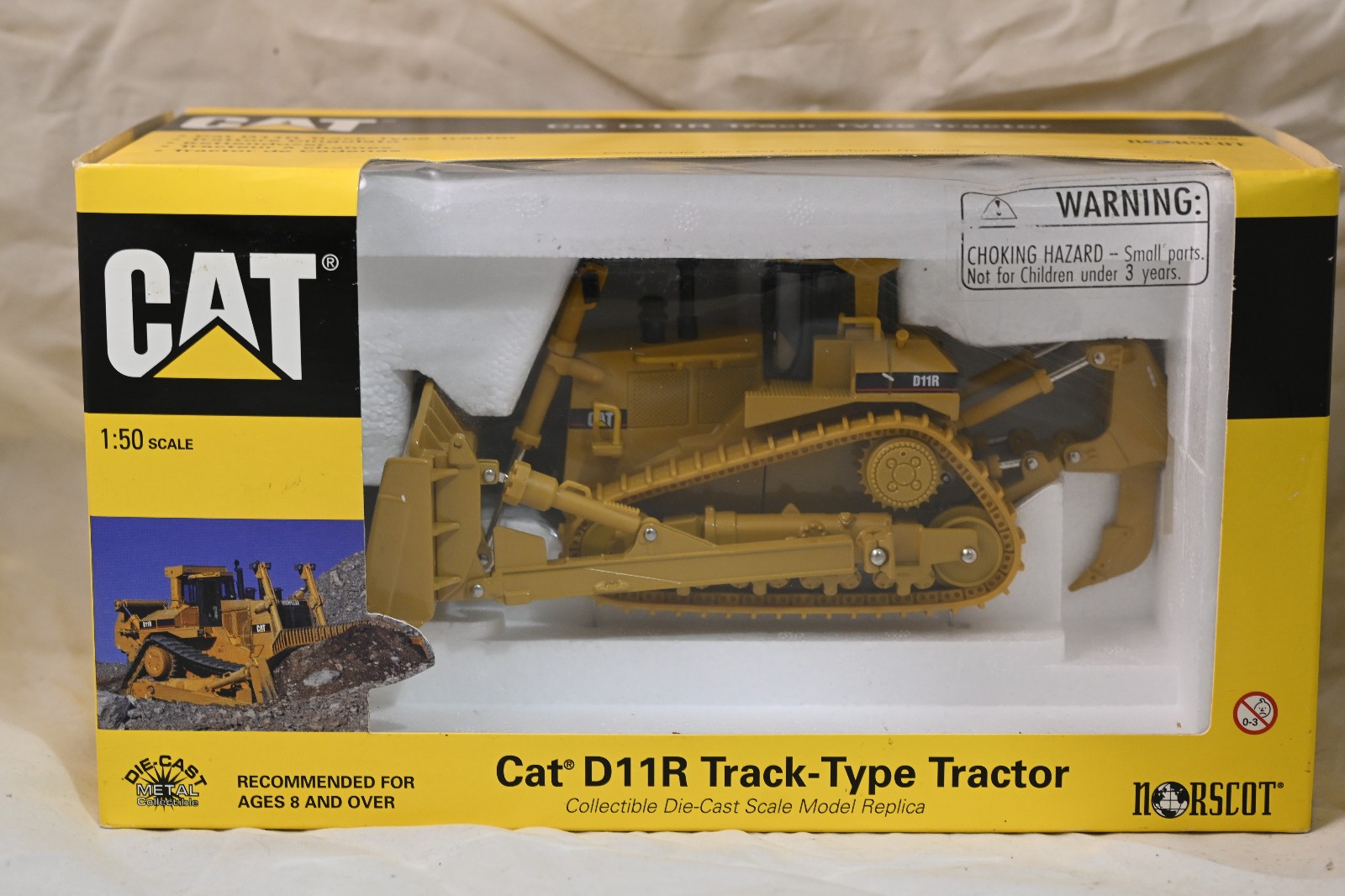 NORSCOT 1/50 SCALE #55025 CATERPILLAR CAT D111RN TRACK-TYPE TRACTOR W/RIPPER!