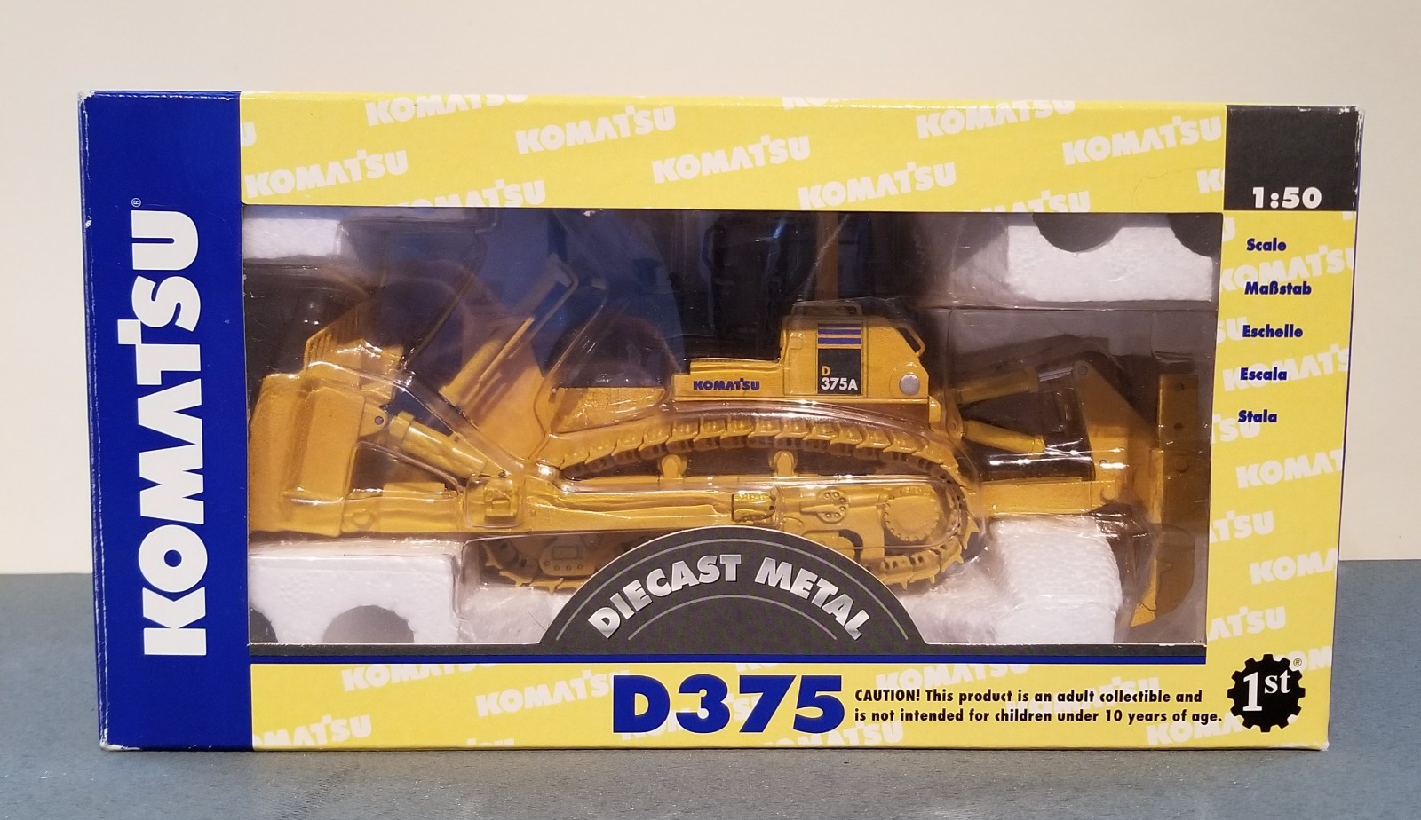 Komat’su D375 Bulldozer by 1st Gear NIB collectible