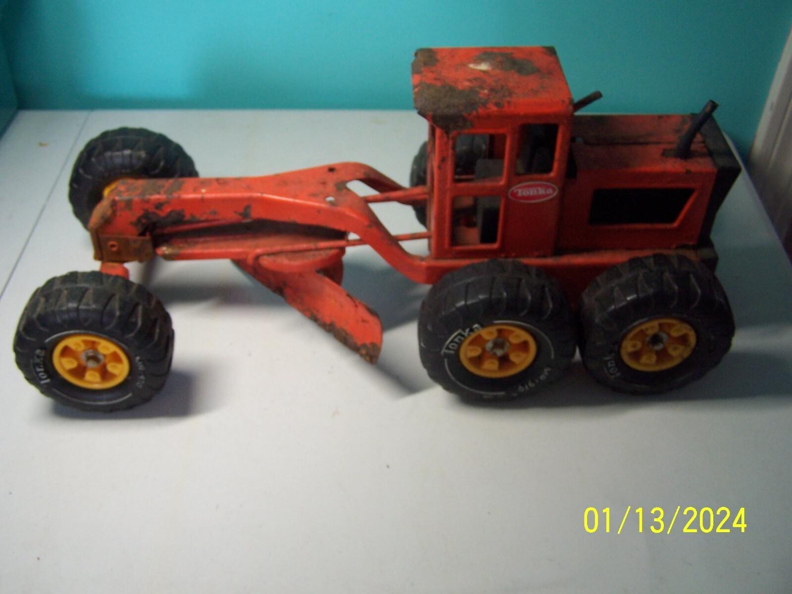 VINTAGE 1970’s TONKA METAL ROAD GRADER TOY ORANGE 17” MR-970 TIRES
