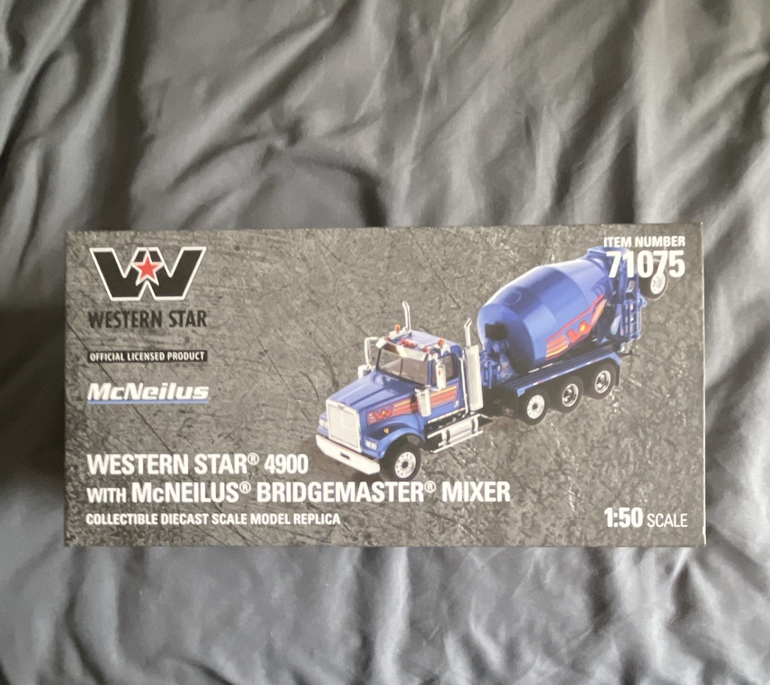 Diecast Masters Western Star 4900 Cement Mixer Blue 1:50 Real Replicas MPN 71075