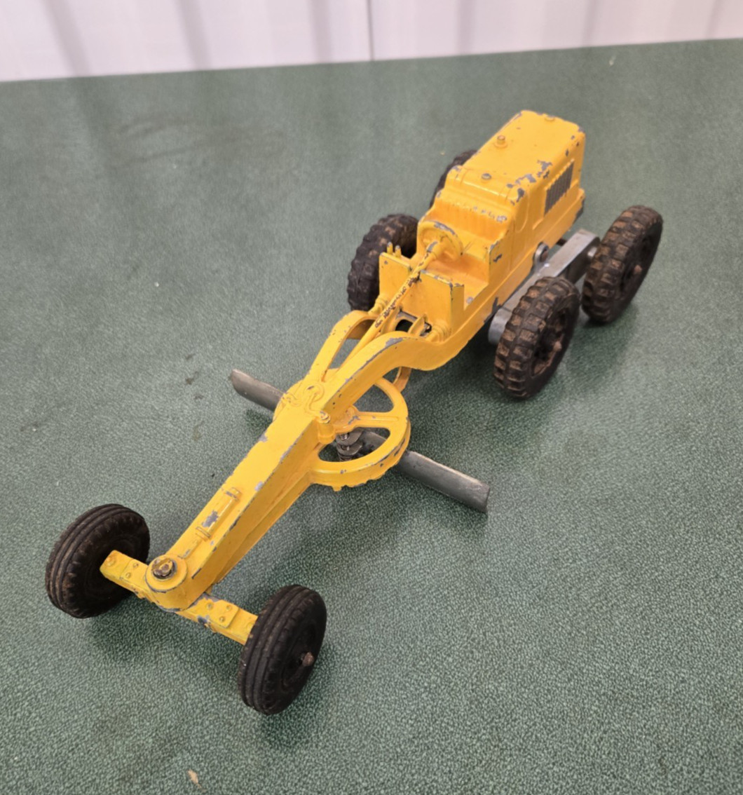 Vintage Hubley Kiddie Toy Road Grader Die Cast Toy No.481 – Made in U.S.A.