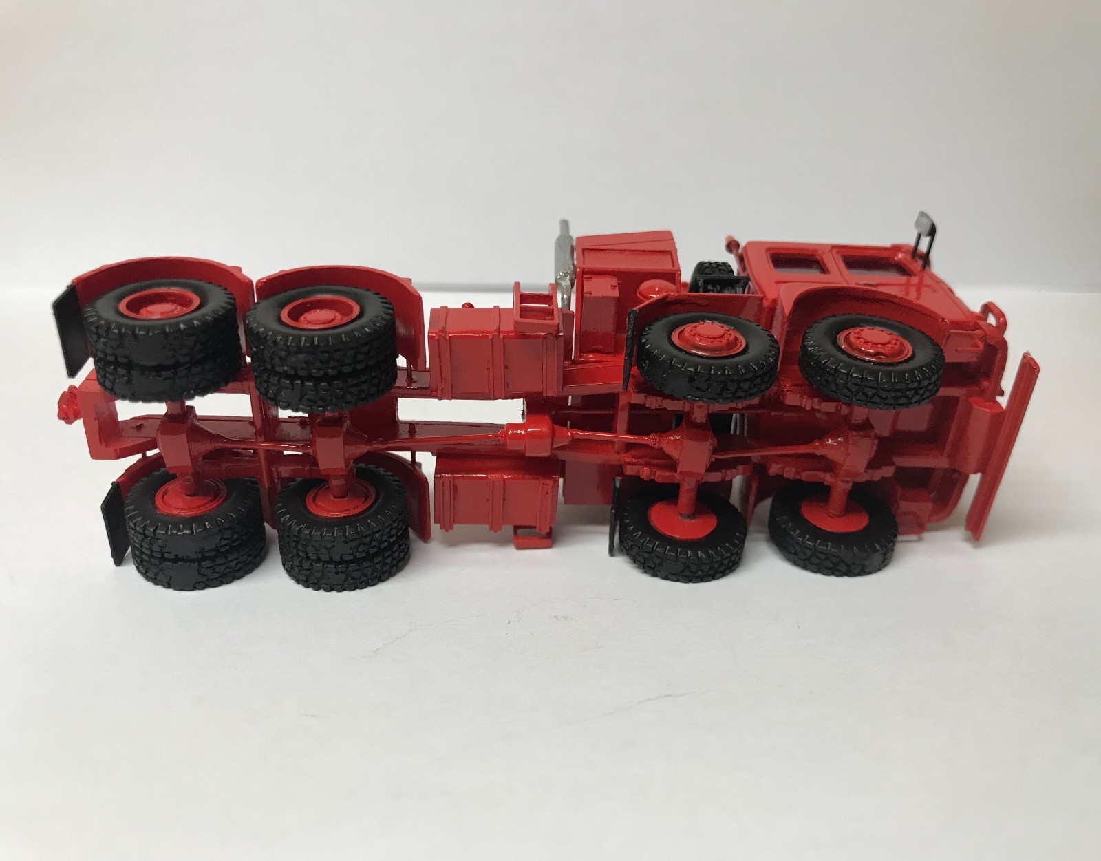 HO 1/87 MAN 47.800 VFAS 8×8 – Ready Made Resin Model – RED