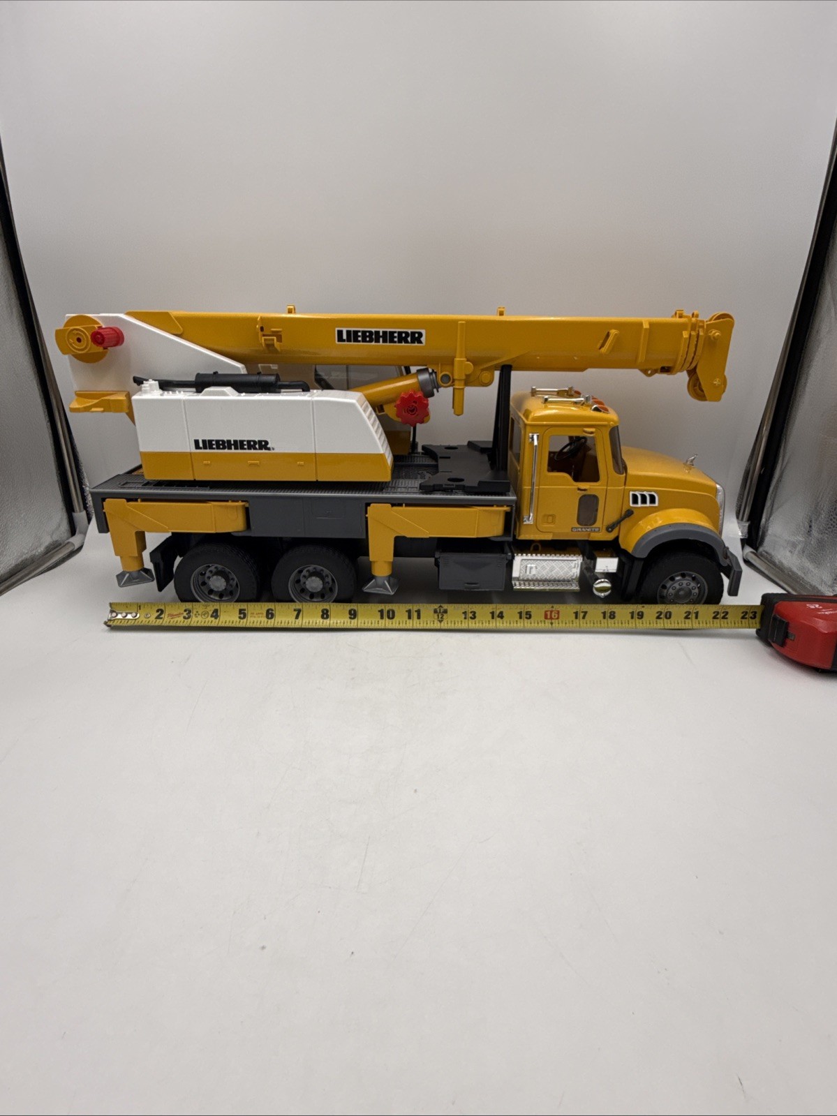 Bruder Mack Granite Liebherr Crane Truck 02818 Yellow 1:16 LTF 1045 Semi-Loader